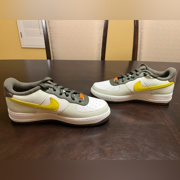 New Nike Air Force 1 Multicolor Sneaker Shoes Size US 7Y - Picture 11 of 13